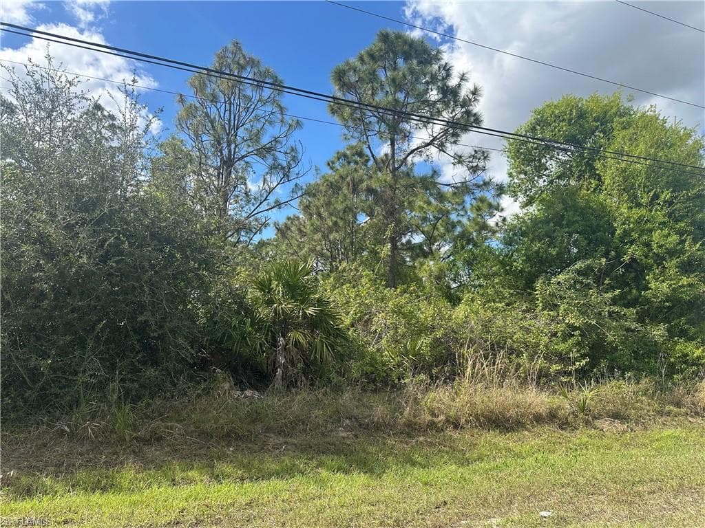 5045 44th St NE, Naples, FL 34120-1
