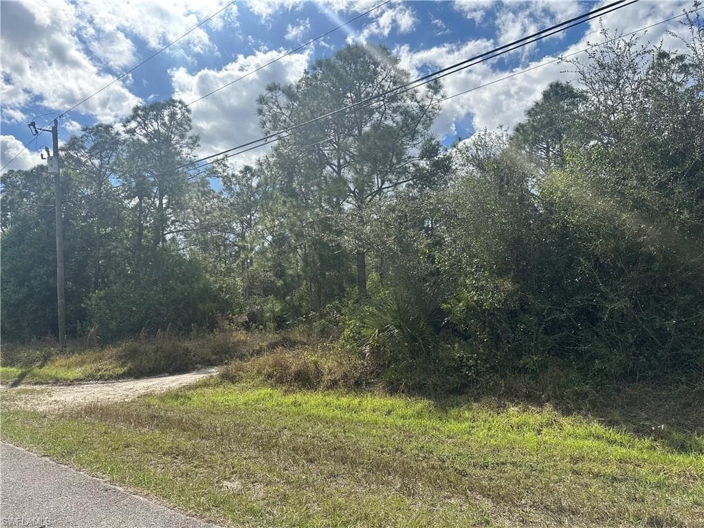 5045 44th St NE, Naples, FL 34120-3
