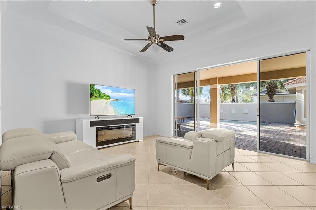 5030 Rustic Oaks Cir, Naples, FL 34105-14