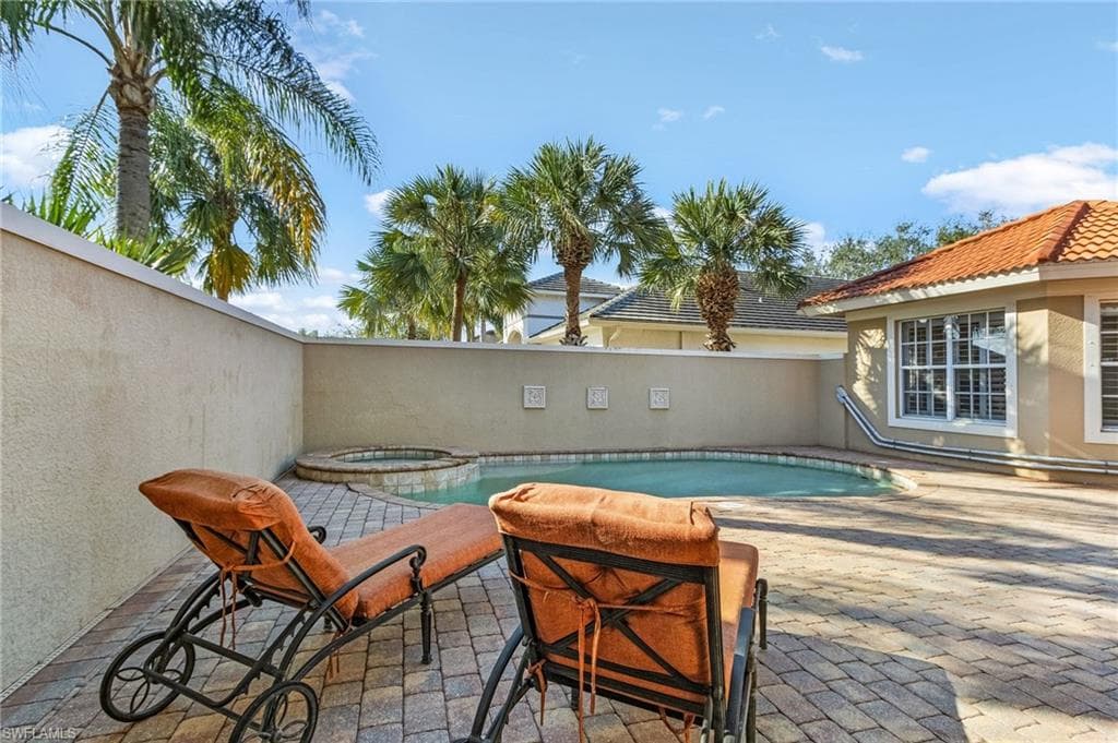 5030 Rustic Oaks Cir, Naples, FL 34105-25