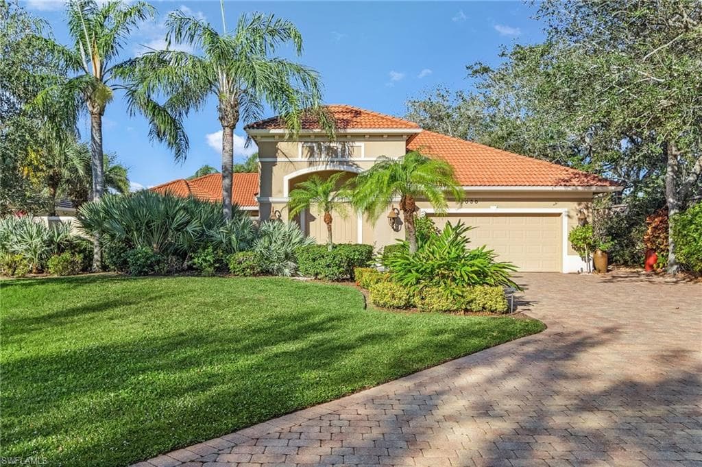 5030 Rustic Oaks Cir, Naples, FL 34105-2
