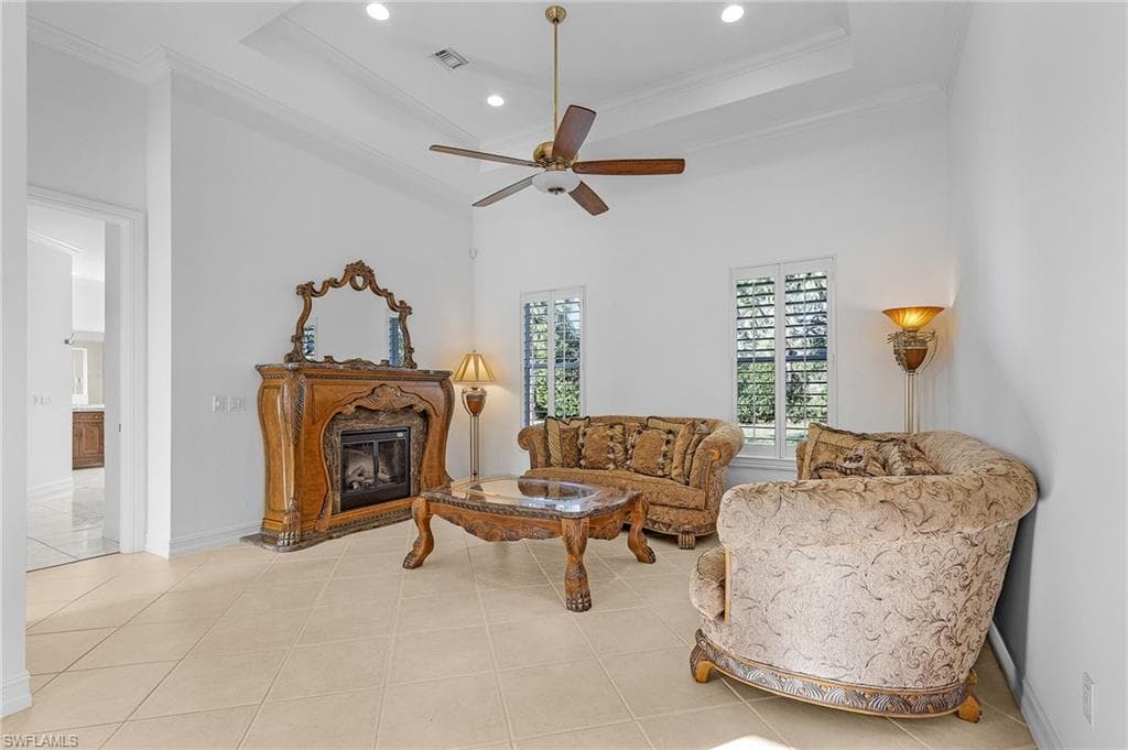 5030 Rustic Oaks Cir, Naples, FL 34105-8