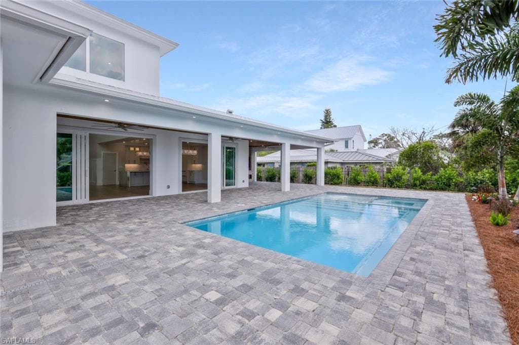 1308 Ridge St, Naples, FL 34103-24