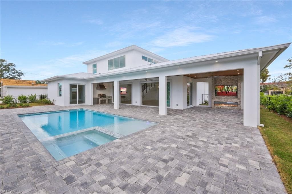 1308 Ridge St, Naples, FL 34103-25