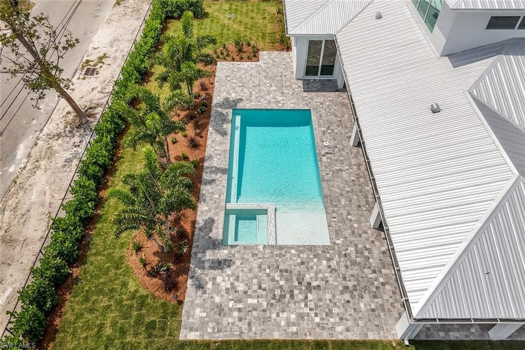 1308 Ridge St, Naples, FL 34103-26