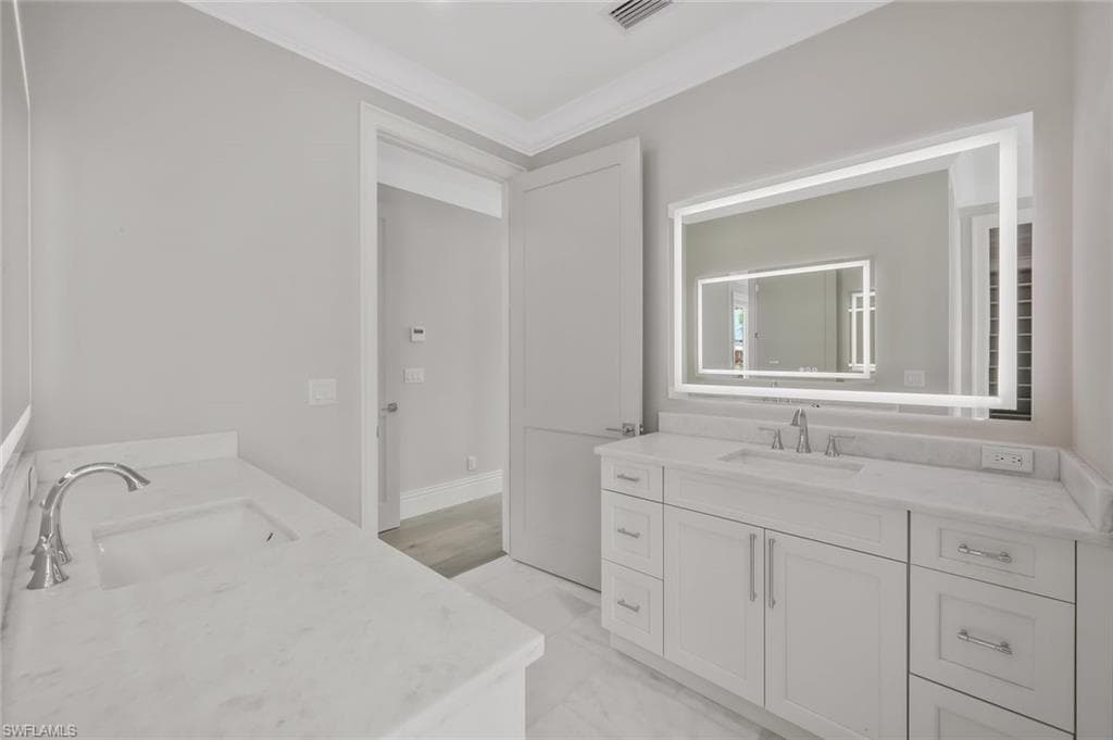 1308 Ridge St, Naples, FL 34103-31