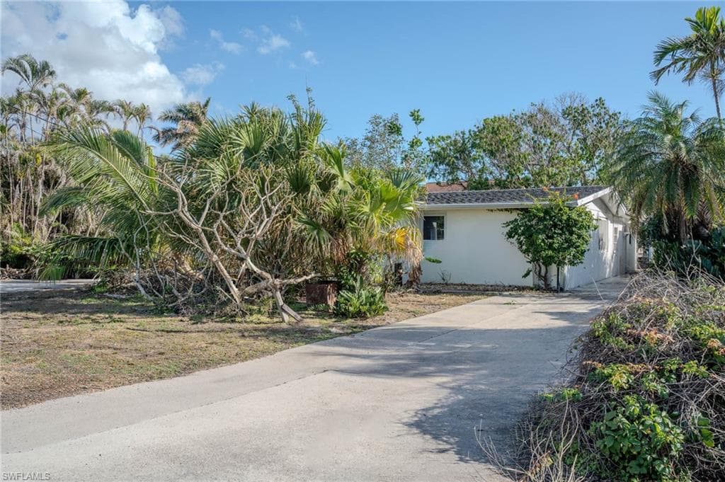 222 1st St, Bonita Springs, FL 34134-8