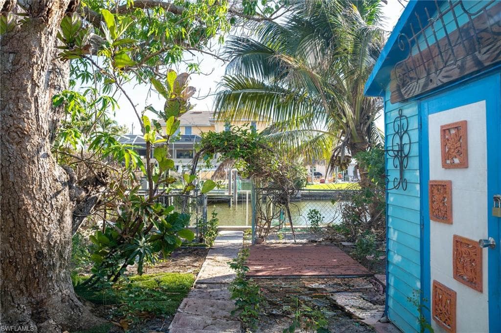 222 1st St, Bonita Springs, FL 34134-4