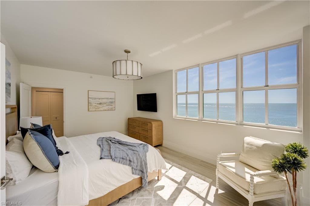 980 Cape Marco Dr 706, Marco Island, FL 34145-32
