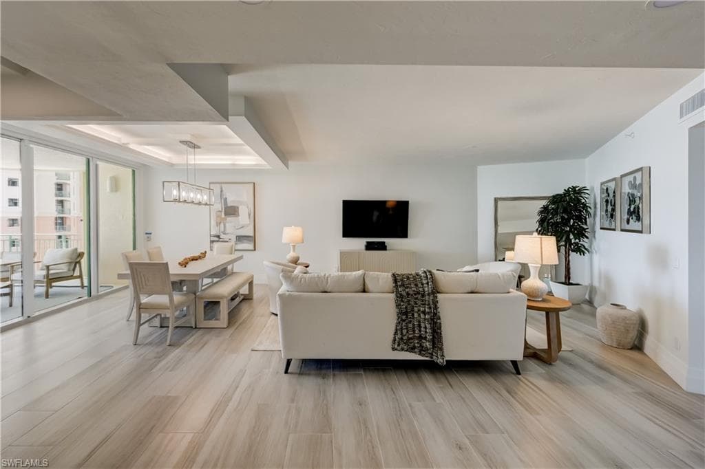 980 Cape Marco Dr 706, Marco Island, FL 34145-6