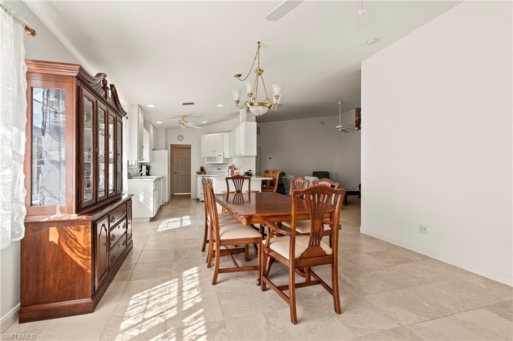28281 Islet Trl, Bonita Springs, FL 34135-11
