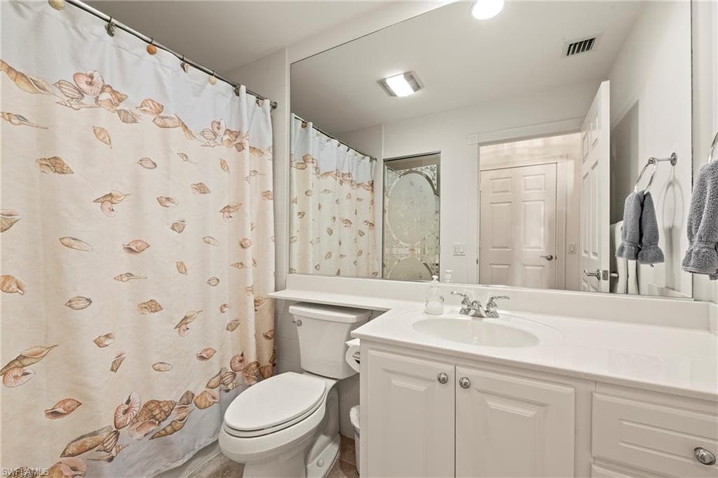 28281 Islet Trl, Bonita Springs, FL 34135-17
