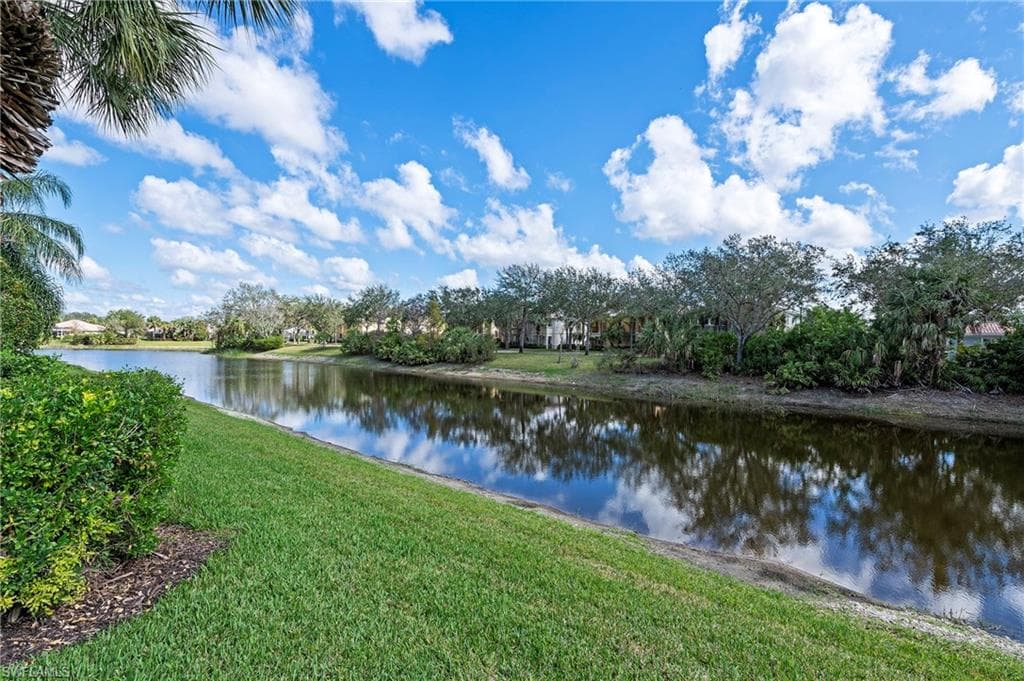 28281 Islet Trl, Bonita Springs, FL 34135-24