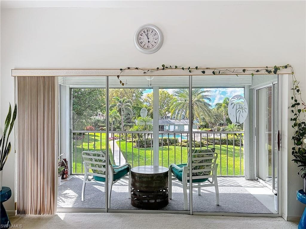 2126 Tama Cir 201, Naples, FL 34112-17