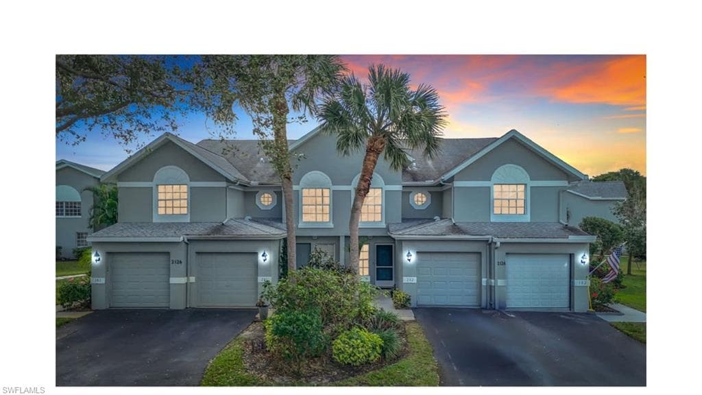 2126 Tama Cir 201, Naples, FL 34112-1