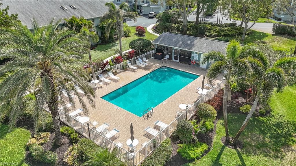 2126 Tama Cir 201, Naples, FL 34112-37
