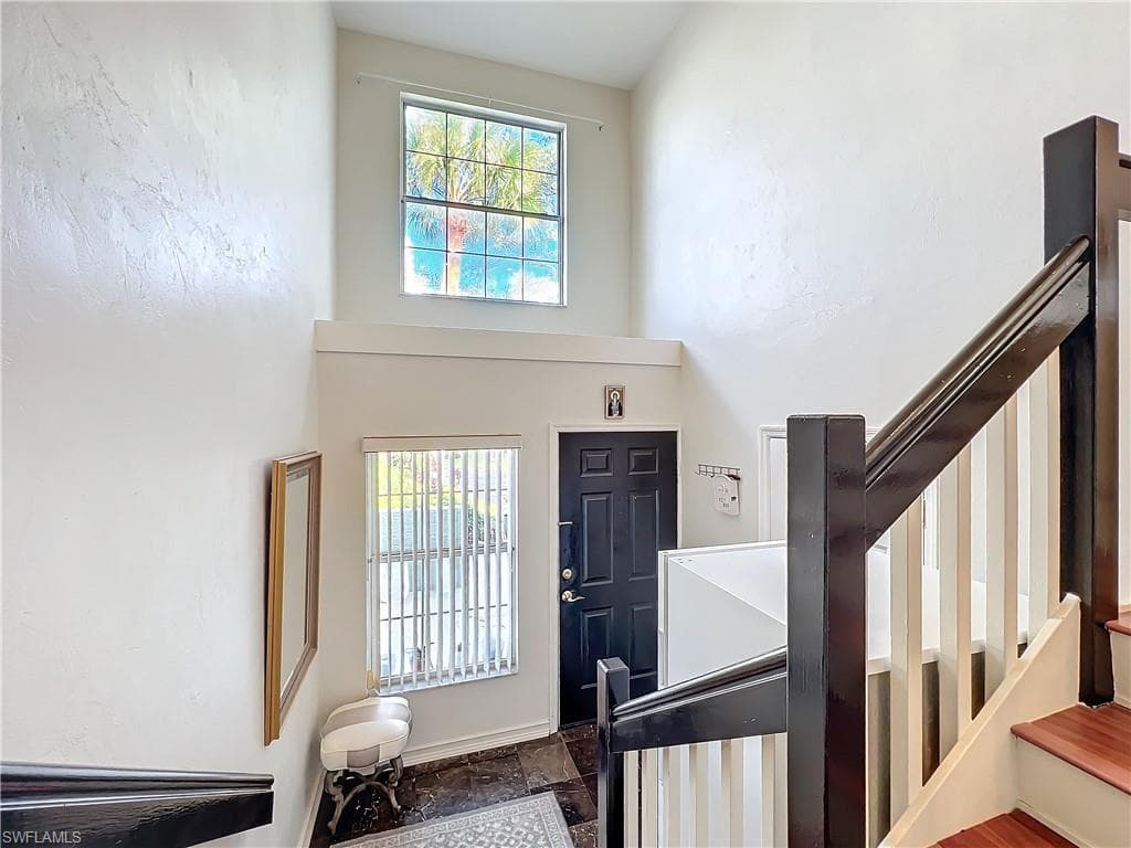 2126 Tama Cir 201, Naples, FL 34112-6