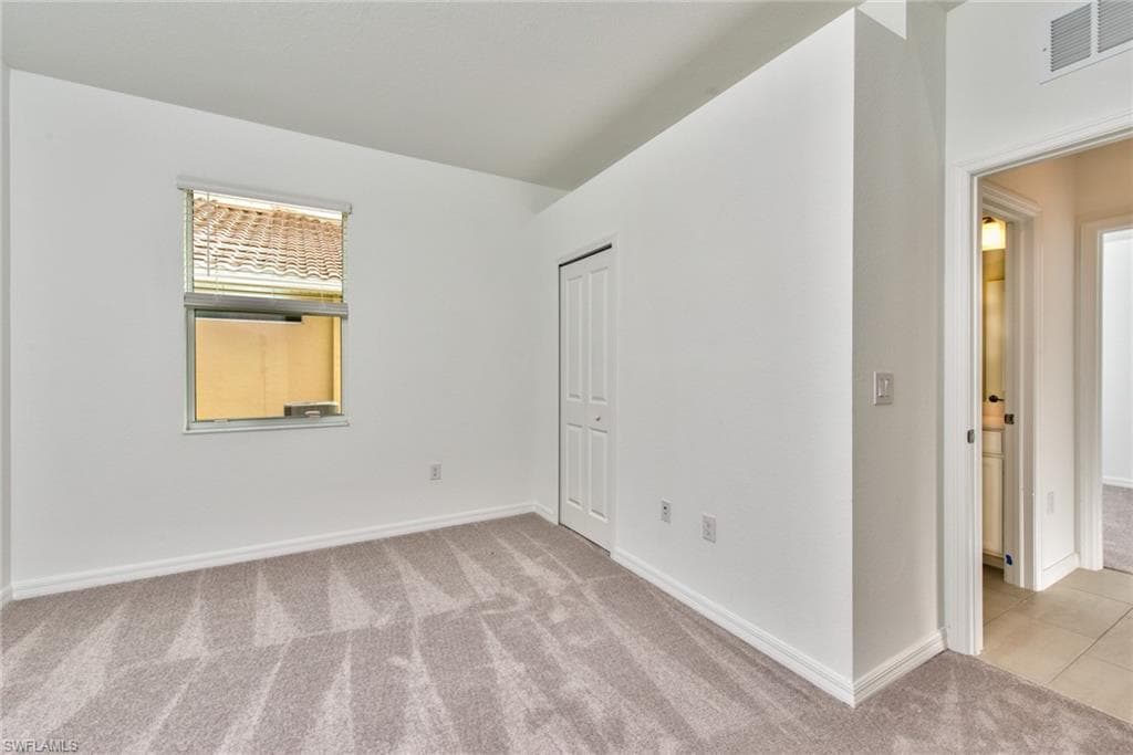 2591 Vine Ave, Naples, FL 34120-17