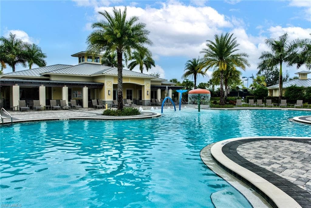 2591 Vine Ave, Naples, FL 34120-1