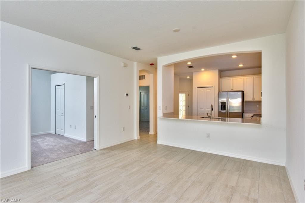 2591 Vine Ave, Naples, FL 34120-3
