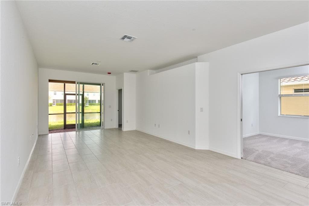 2591 Vine Ave, Naples, FL 34120-4