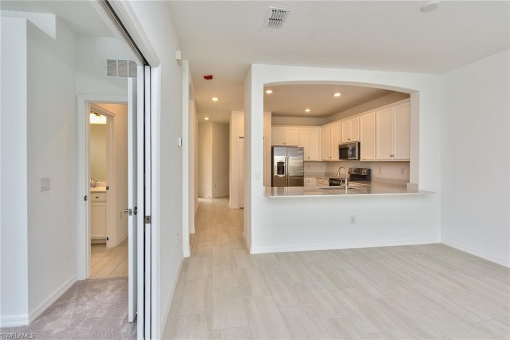 2591 Vine Ave, Naples, FL 34120-5