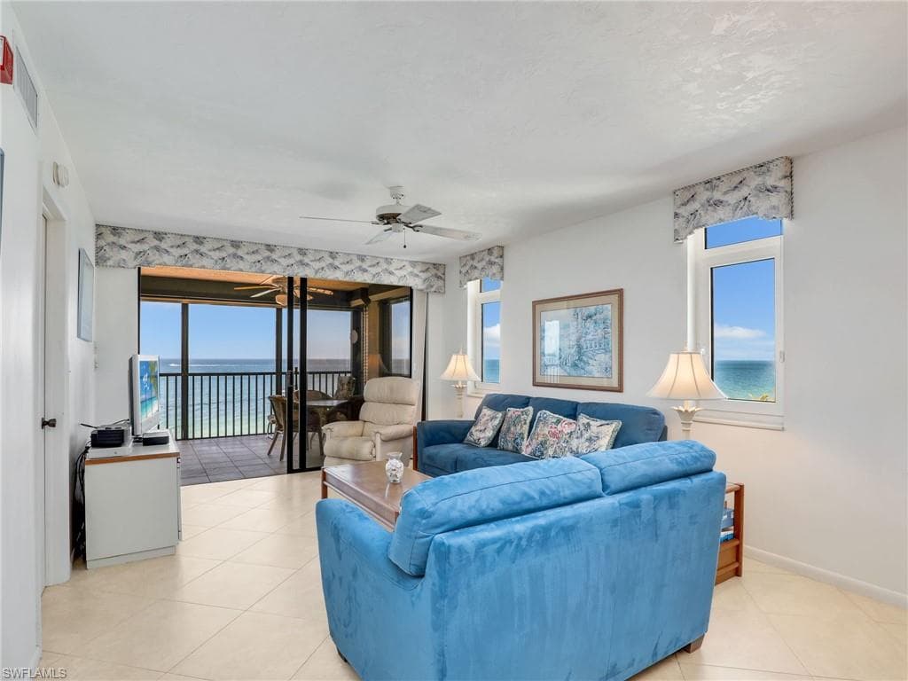 9415 Gulf Shore Dr 602, Naples, FL 34108-8