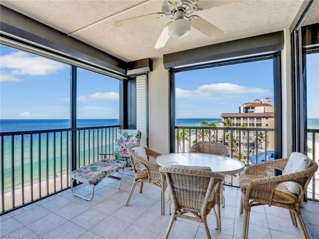 9415 Gulf Shore Dr 602, Naples, FL 34108-9