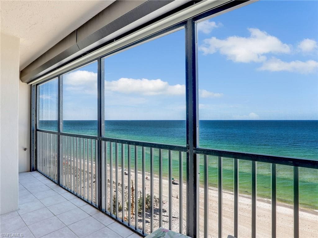 9415 Gulf Shore Dr 602, Naples, FL 34108-10
