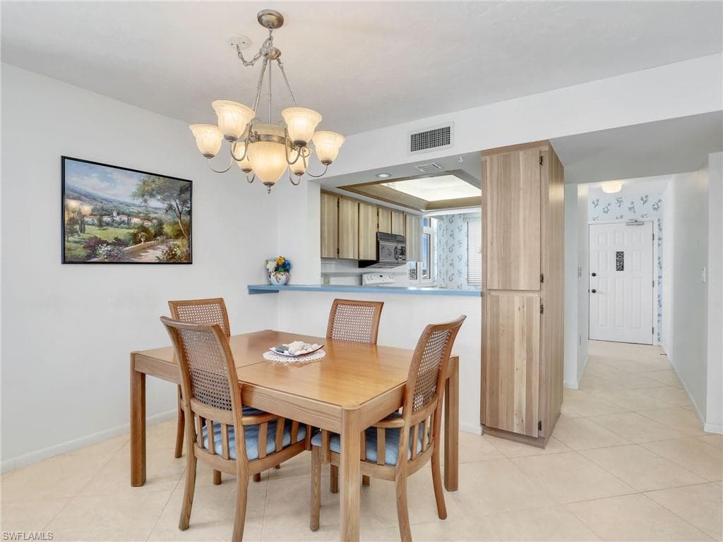 9415 Gulf Shore Dr 602, Naples, FL 34108-19