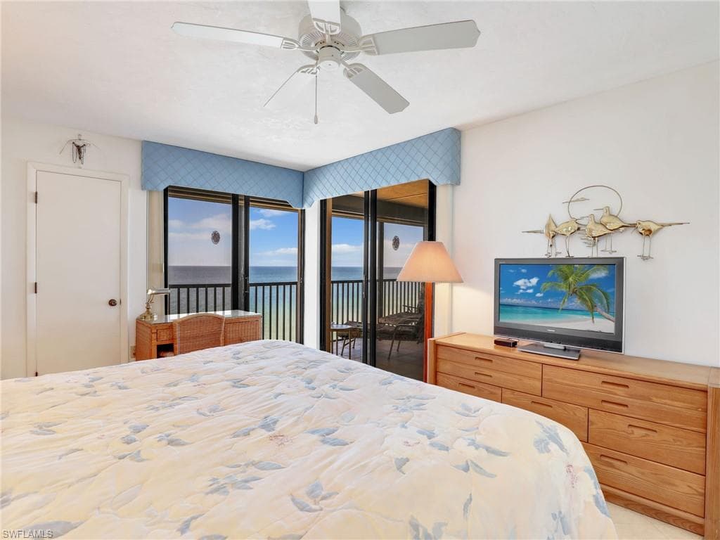 9415 Gulf Shore Dr 602, Naples, FL 34108-21