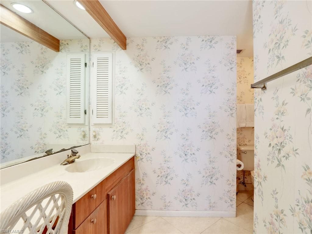 9415 Gulf Shore Dr 602, Naples, FL 34108-22