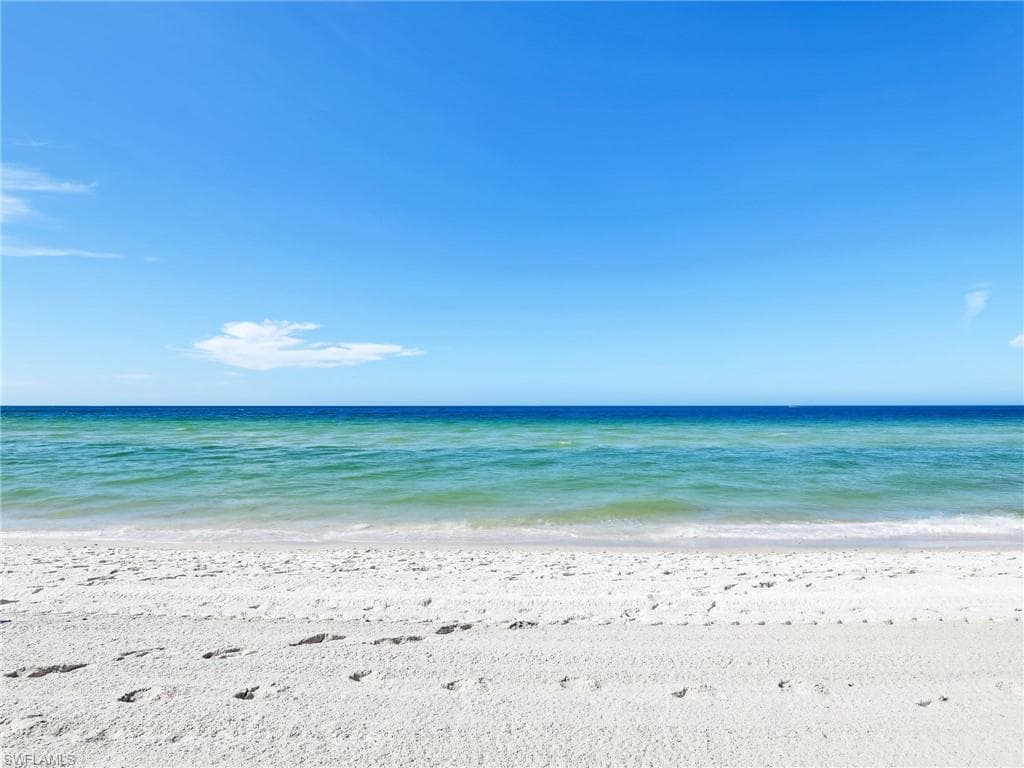 9415 Gulf Shore Dr 602, Naples, FL 34108-35