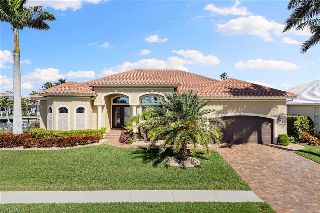 1544 Kingston Ct, Marco Island, FL 34145-5