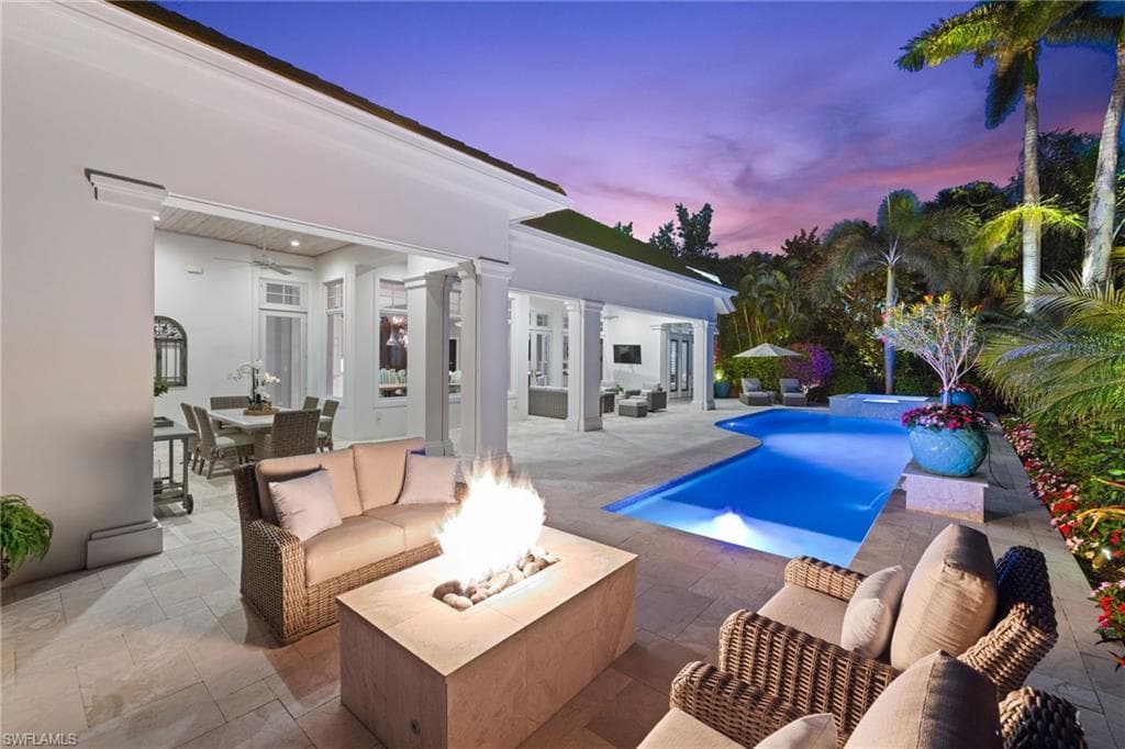 532 Pine Grove Ln, Naples, FL 34103-49