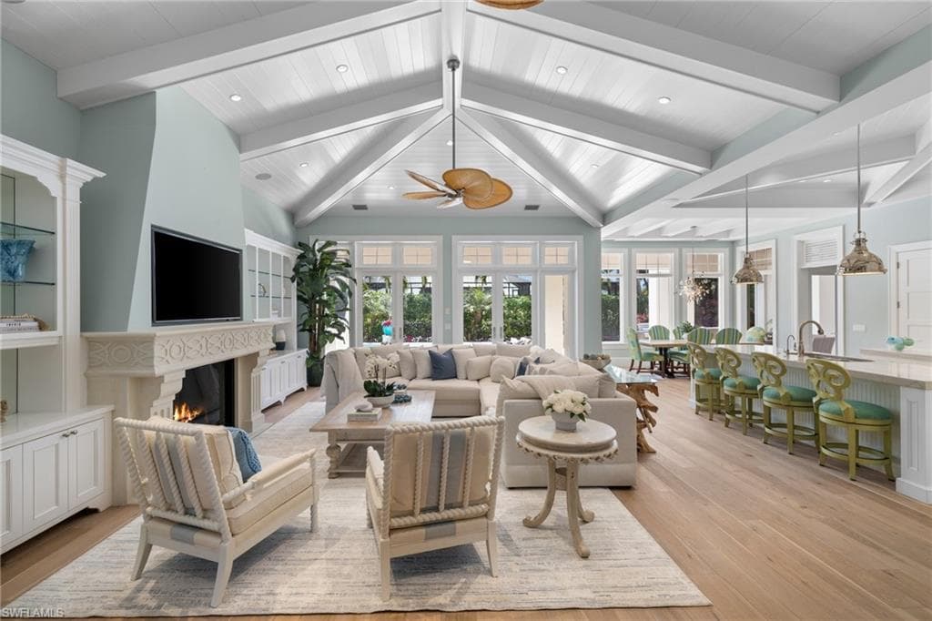 532 Pine Grove Ln, Naples, FL 34103-5