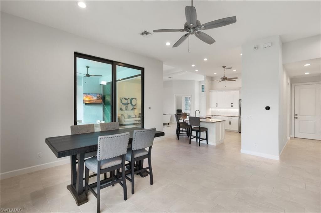 782 Saturn Ct, Marco Island, FL 34145-18