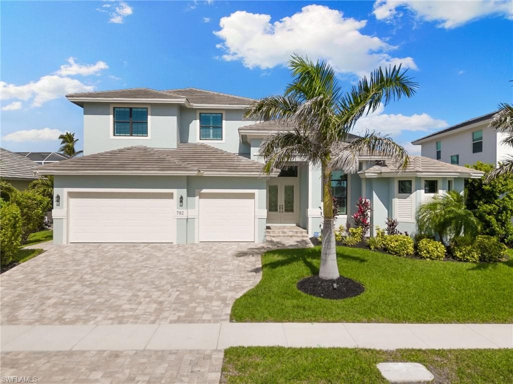 782 Saturn Ct, Marco Island, FL 34145-1
