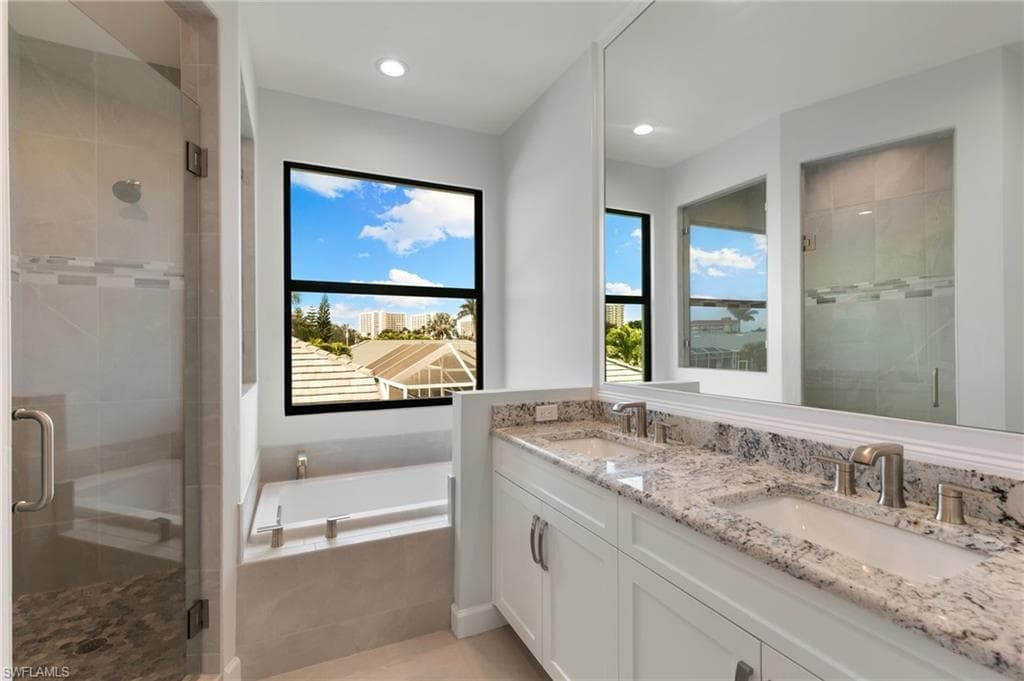 782 Saturn Ct, Marco Island, FL 34145-26