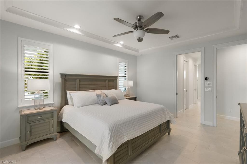 782 Saturn Ct, Marco Island, FL 34145-30