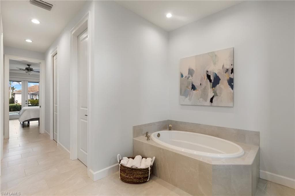 782 Saturn Ct, Marco Island, FL 34145-32