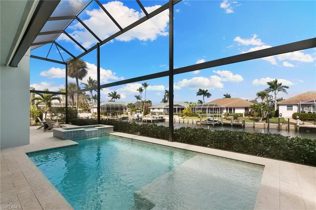 782 Saturn Ct, Marco Island, FL 34145-39