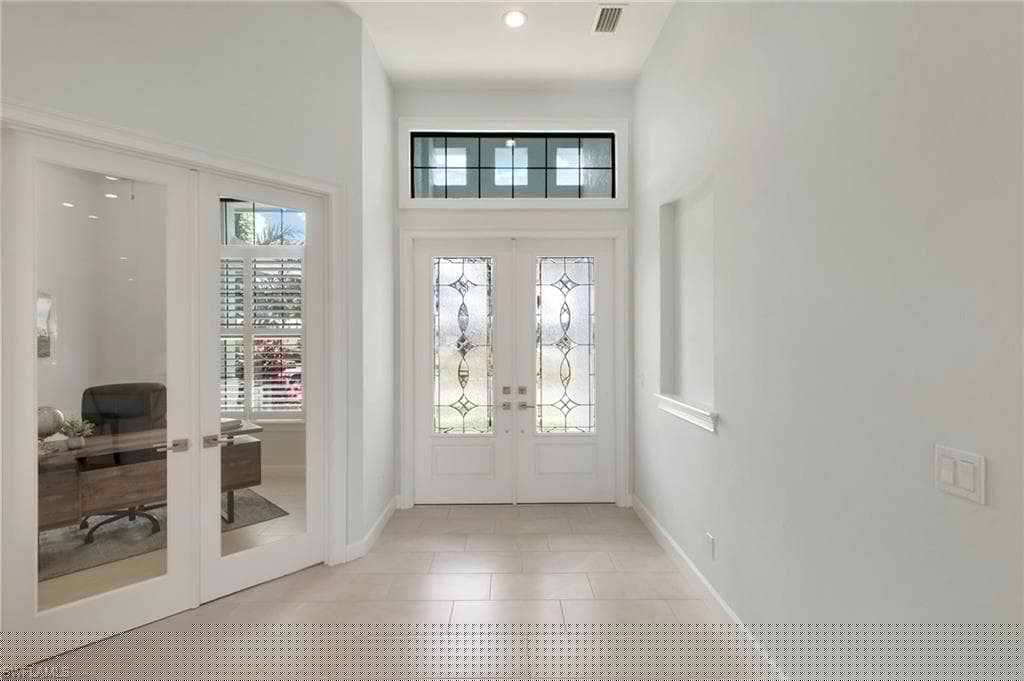 782 Saturn Ct, Marco Island, FL 34145-4