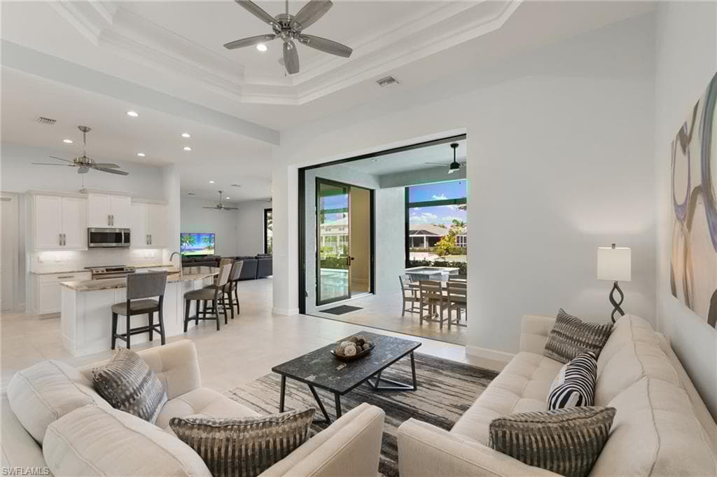 782 Saturn Ct, Marco Island, FL 34145-6