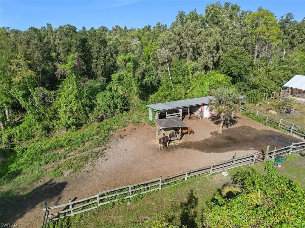 321 Brandy Ln, Naples, FL 34114-4