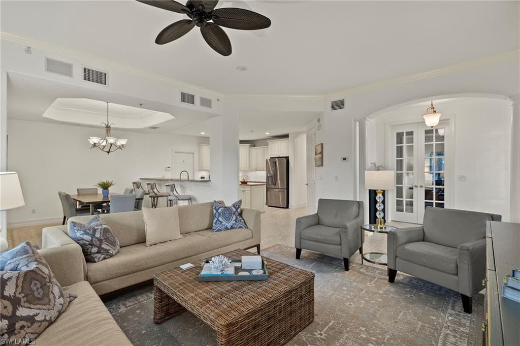2850 Tiburon Blvd E 101, Naples, FL 34109-1