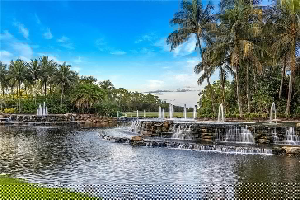 2850 Tiburon Blvd E 101, Naples, FL 34109-25