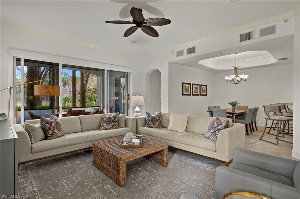 2850 Tiburon Blvd E 101, Naples, FL 34109-4