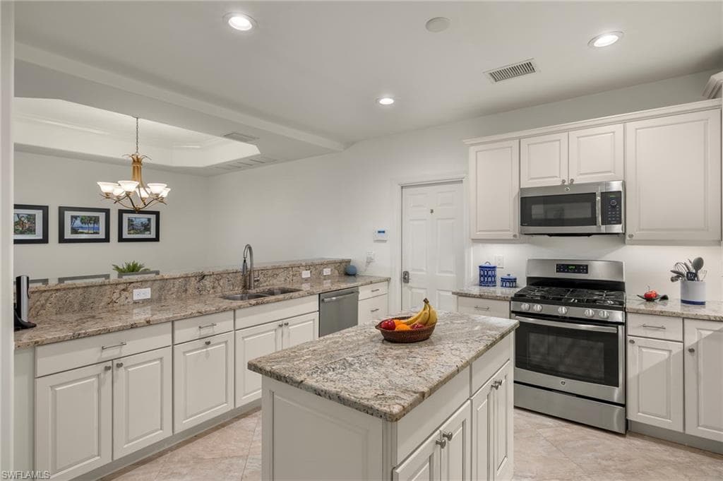 2850 Tiburon Blvd E 101, Naples, FL 34109-6