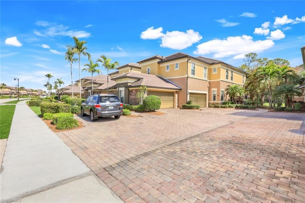 9532 Ironstone Ter 8-102, Naples, FL 34120-22